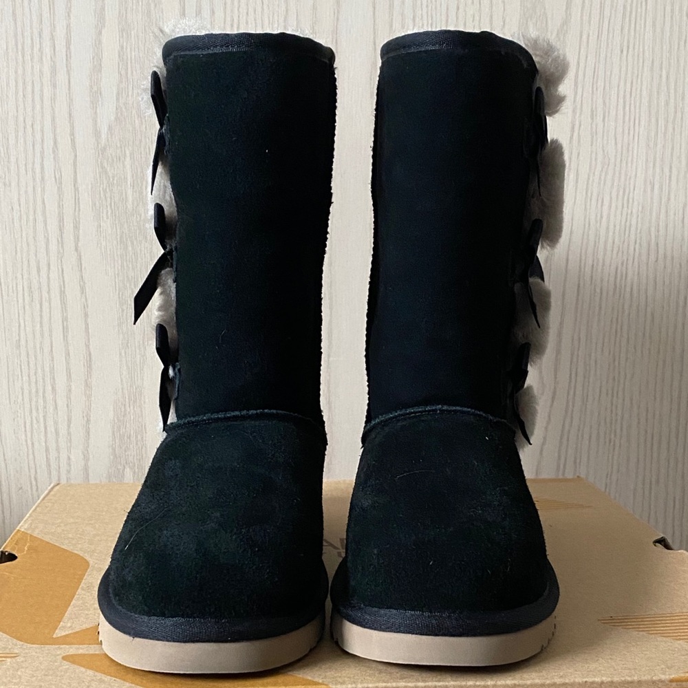 UGG Koolaburra size 7